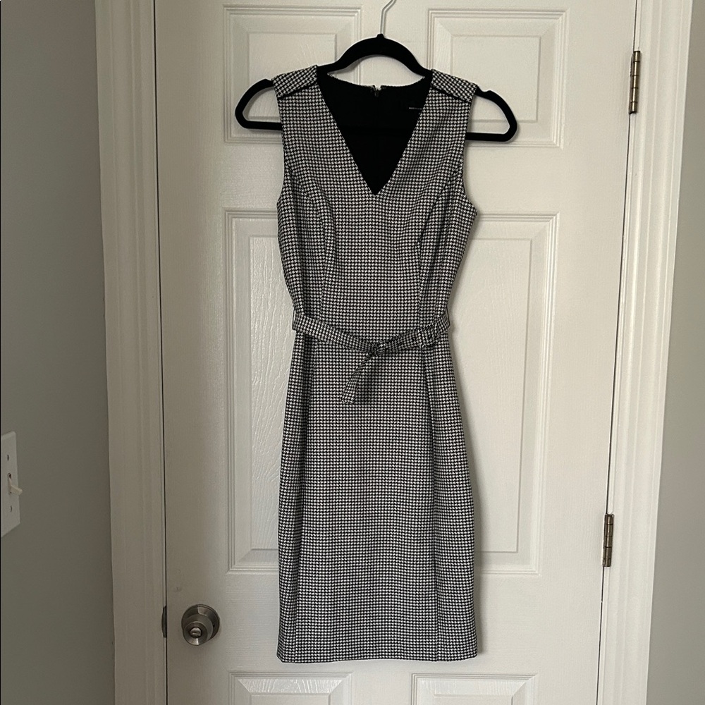 White House Black Market Black and White Houndstooth Midi Dress
